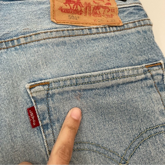 Levi’s 501 blue denim jeans in size 29 width by 32 length - Picture 7 of 11